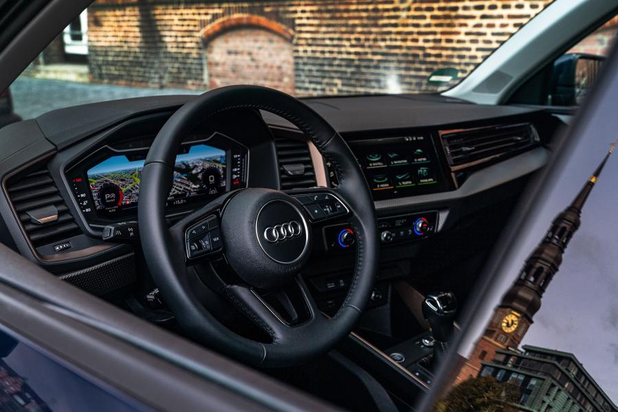 Торпедо Audi A1 citycarver 2019 года  (WW) (фото 18 из 20)